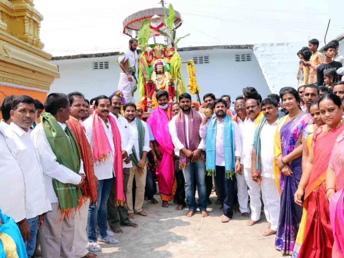 Vikarabad : గరుడ వాహనంపై ఊరేగిన అనంతపద్మనాభస్వామి