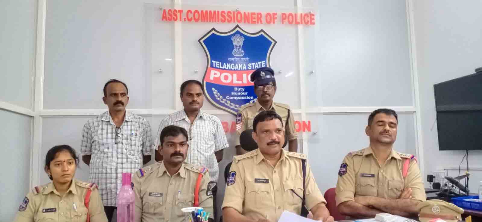 మహిళా హత్య కేసును ఛేదించిన పోలీసులు..