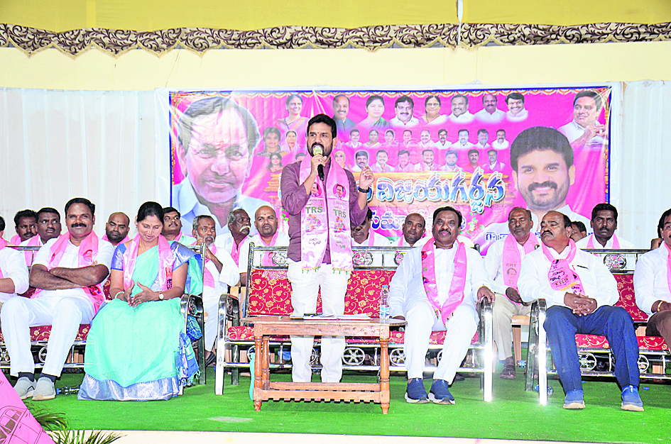 గర్జన సభకు భారీగా రండి