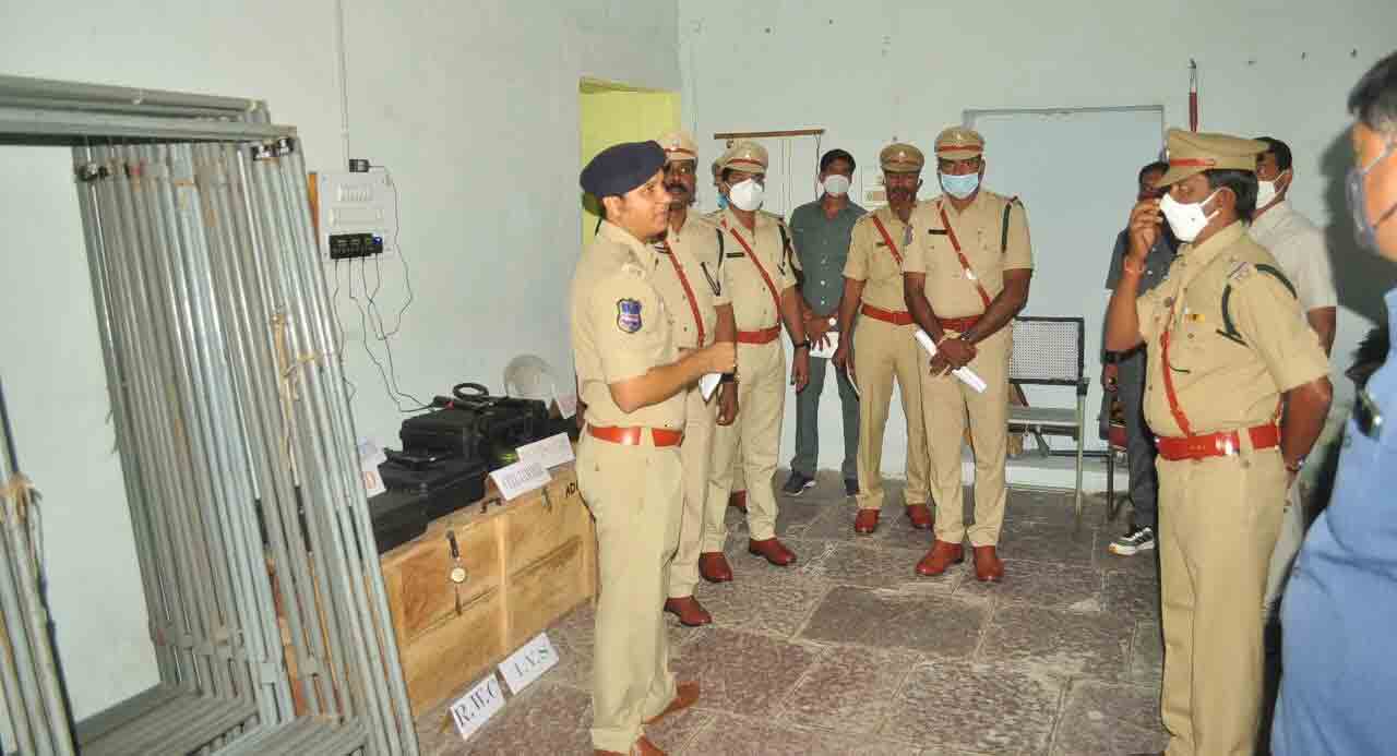 శాంతి భద్రతల పరిరక్షణలో సాయుధ బలగాలు అత్యంత కీలకమైనవి..