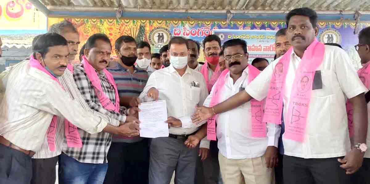 సింగరేణి గనుల ప్రైవేటీకరణపై టీబీజీకేఎస్ ఆందోళన..