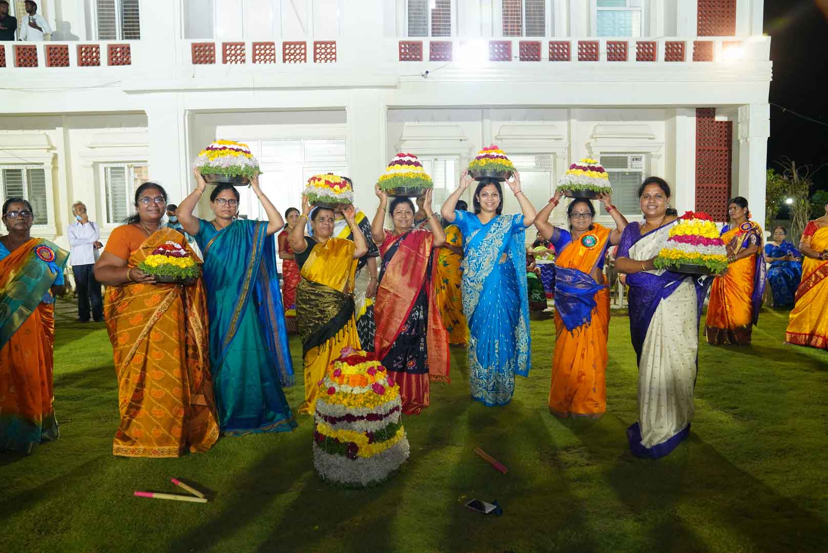 నృసింహ సన్నిధిలో వలలో..