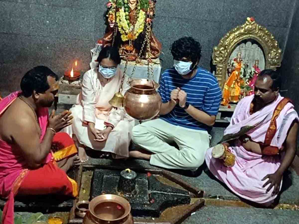 Vikarabad : బుగ్గరామలింగేశ్వరాలయంలో కలెక్టర్‌ ప్రత్యేక పూజలు