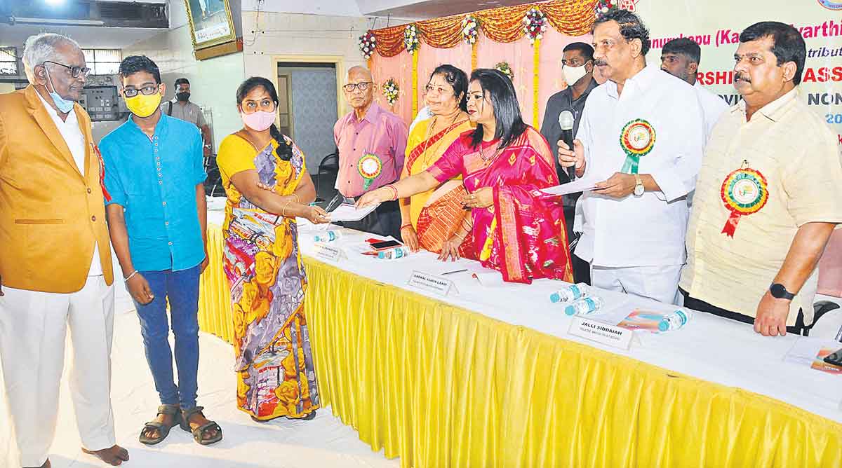 మున్నూరు కాపులకు అండగా ప్రభుత్వం