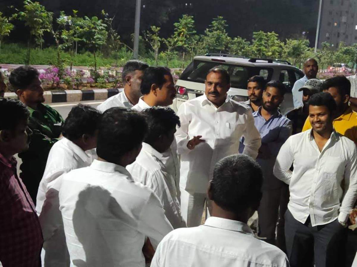 Trs plenary | ప్లీనరీ సమావేశం  ఏర్పాట్లను పరిశీలించిన విప్‌ గాంధీ