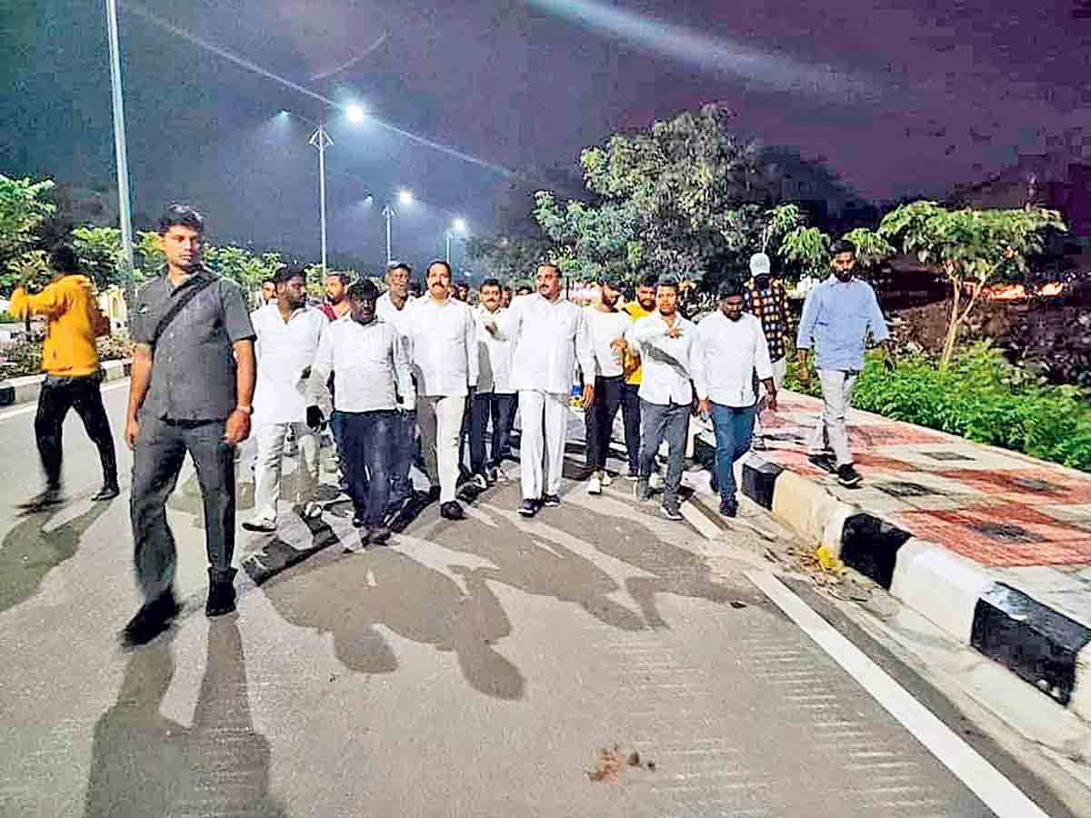 చకచకా.. ప్లీనరీ ఏర్పాట్లు