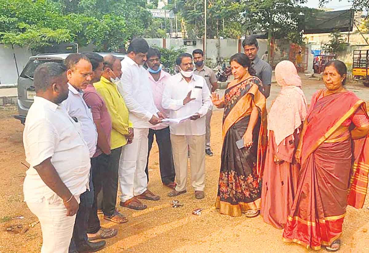 సకల హంగులతో.. మల్టీపర్పస్‌ ఫంక్షన్‌ హాల్‌