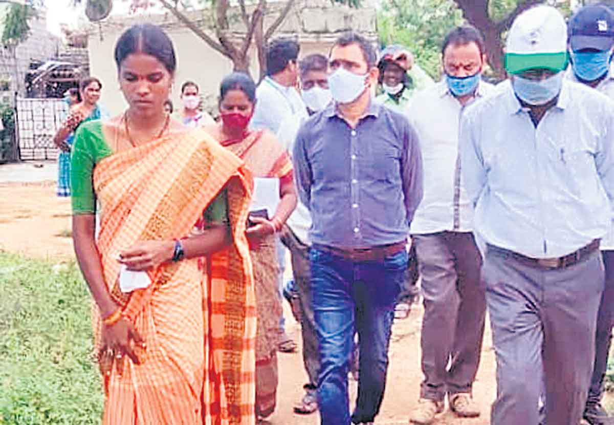 అభివృద్ధి పనులపై సమగ్ర నివేదికను రూపొందించాలి