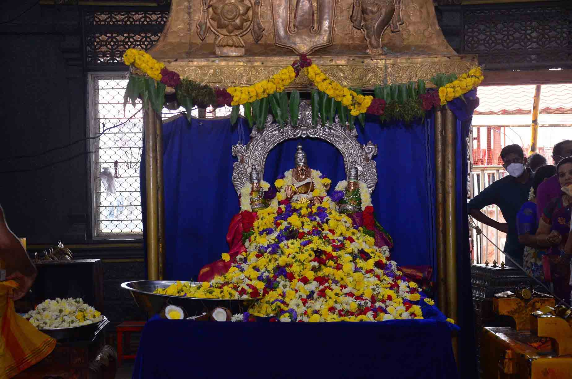 Yadadri: వైభవంగా లక్ష పుష్పార్చన