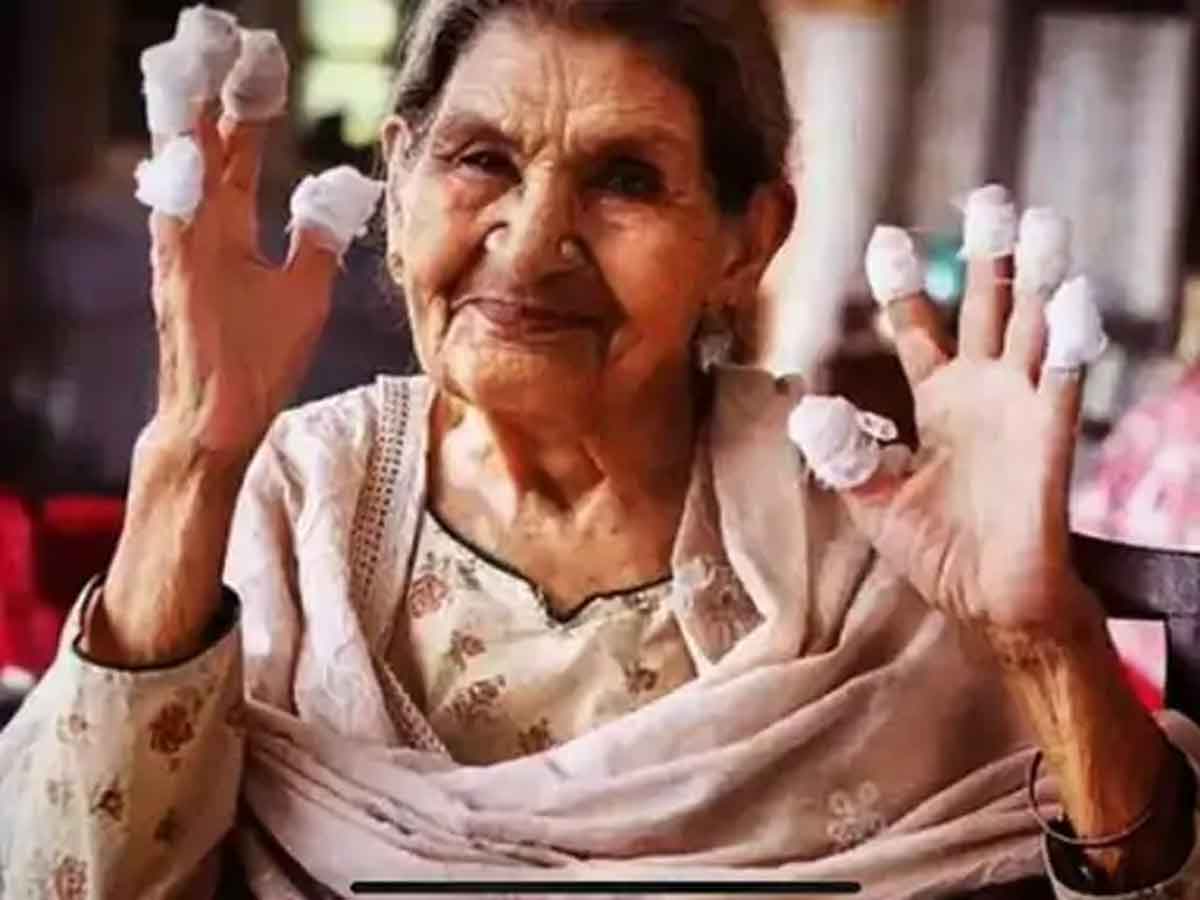 Farooq Jaffer : బాలీవుడ్‌ వృద్ధ బేగం ఫరూక్‌ జాఫర్‌ కన్నుమూత