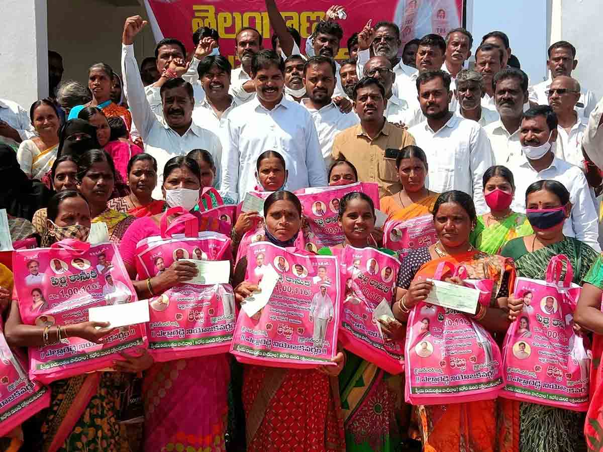తెలంగాణకు సీఎం కేసీఆర్ ఉండడం అదృష్టం .. ఎమ్మెల్యే జాజాల సురేందర్