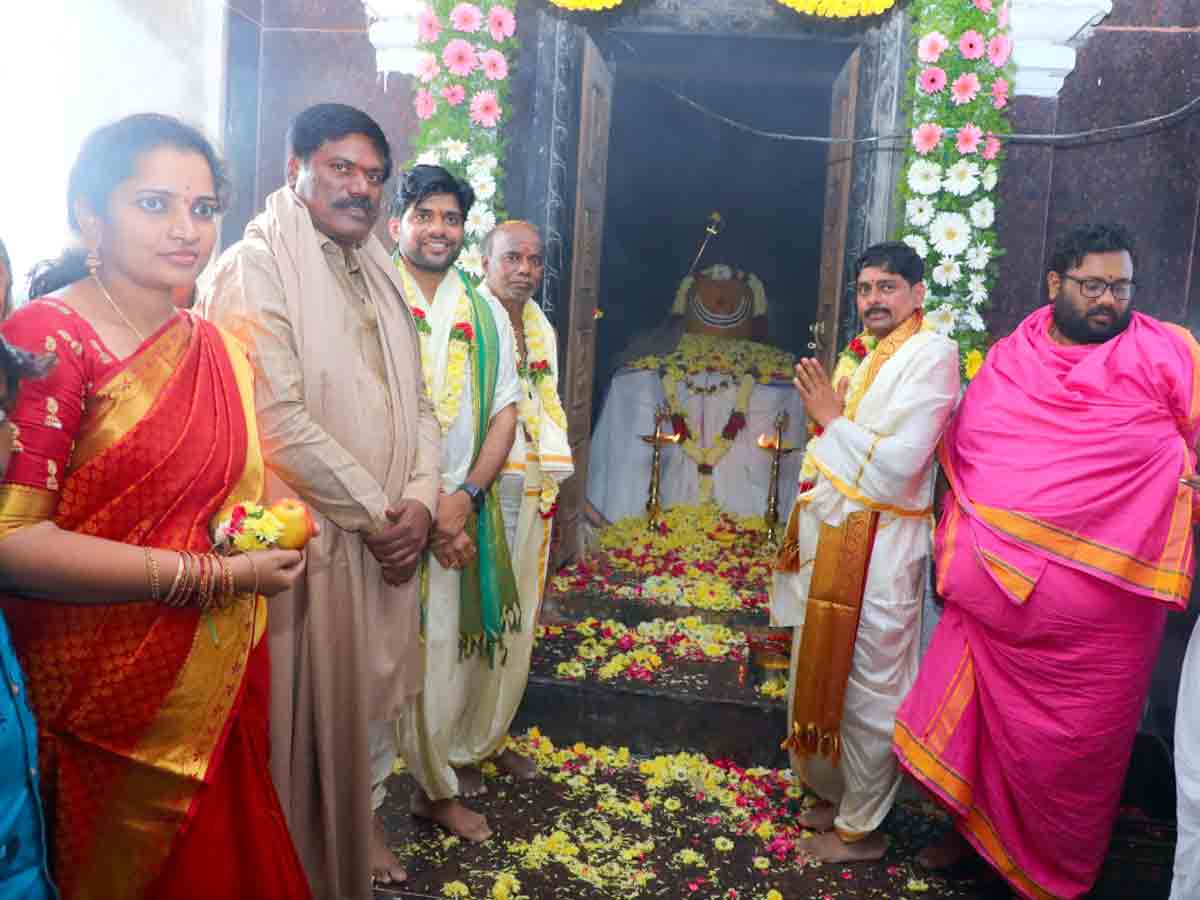 Narsampeta : ప్రతి ఒక్కరూ అధ్యాత్మిక చింతన కలిగి ఉండాలి.. నర్సంపేట ఎమ్మెల్యే పెద్ది సుదర్శన్‌రెడ్డి
