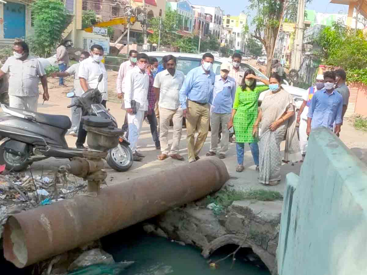 Warangal : పారిశుధ్య నిర్వహణ పటిష్టం చేయాలి.. మేయర్‌ గుండు సుధారాణి