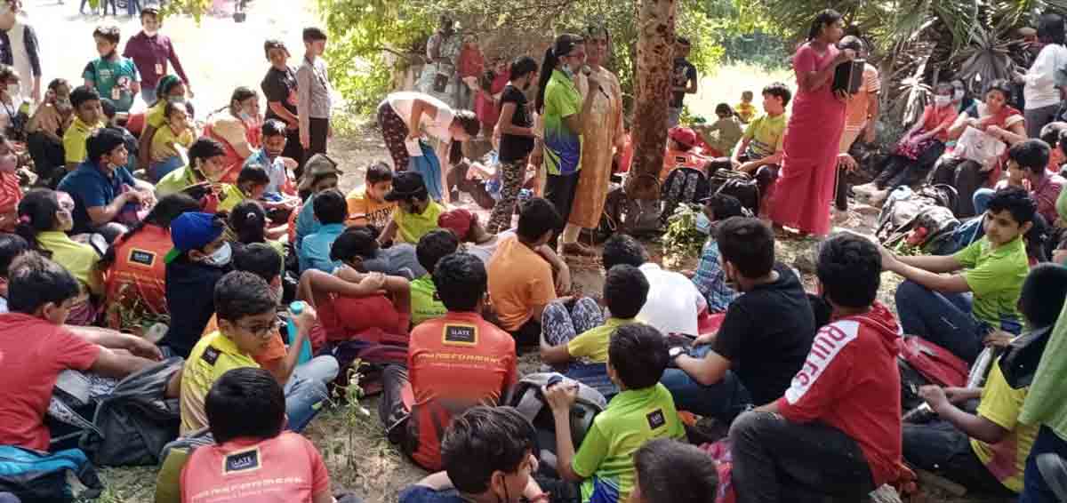 ఉండ్రుగొండ గుట్టల్లో విద్యార్థుల సందడి