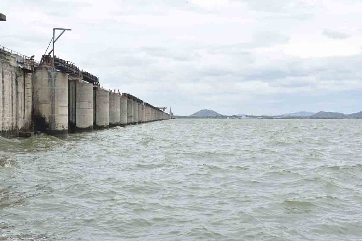 జూరాల డ్యాంకు వరద