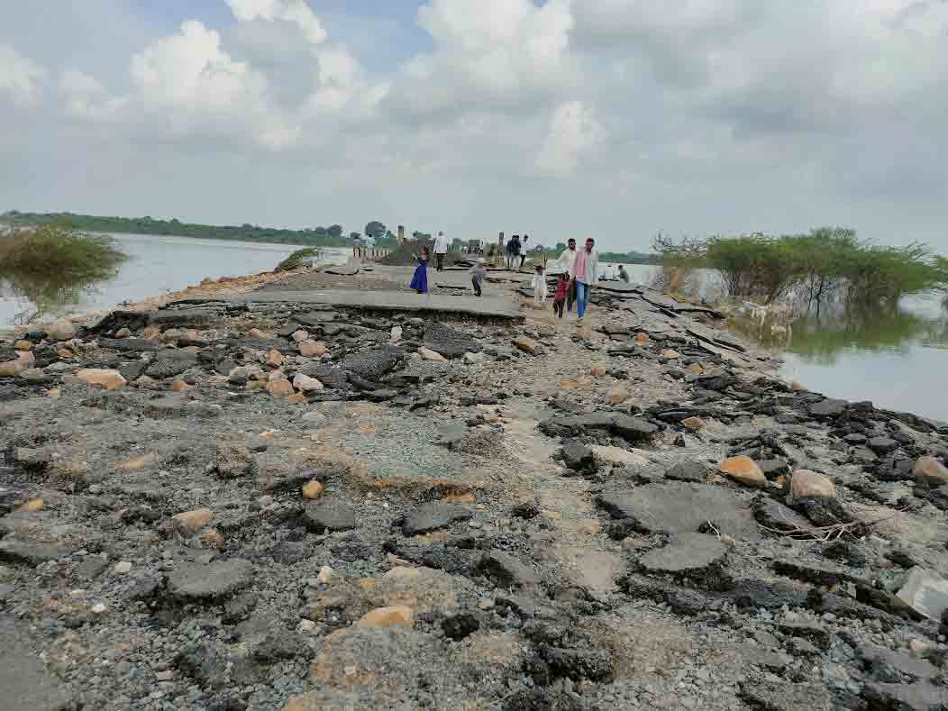వరద తగ్గింది.. నష్టం మిగిలింది!