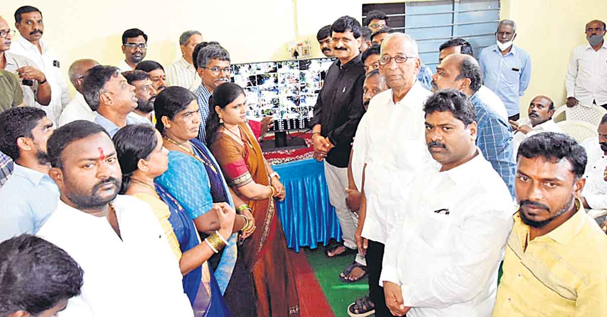నేర నియంత్రణకు సీసీ కెమెరాలు : ఎమ్మెల్యే