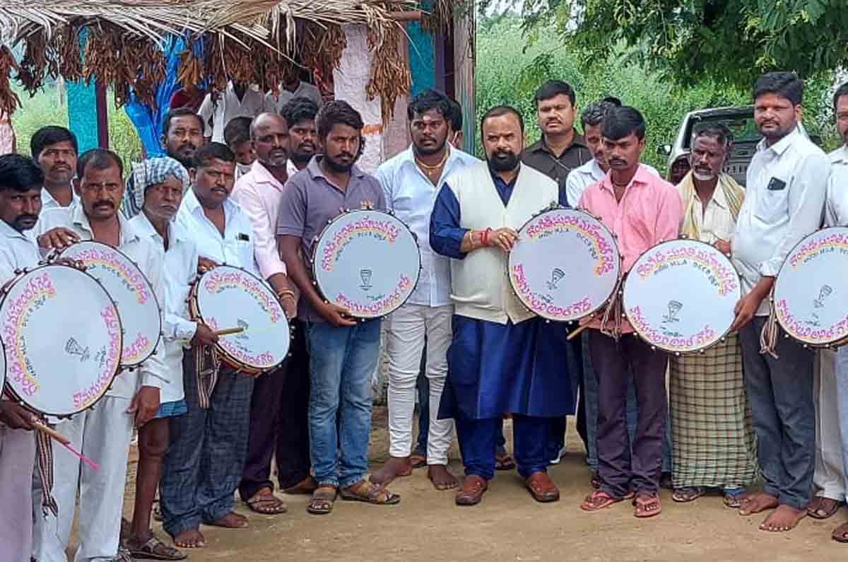 ప్రజలంతా భక్తిభావం అలవర్చుకోవాలి