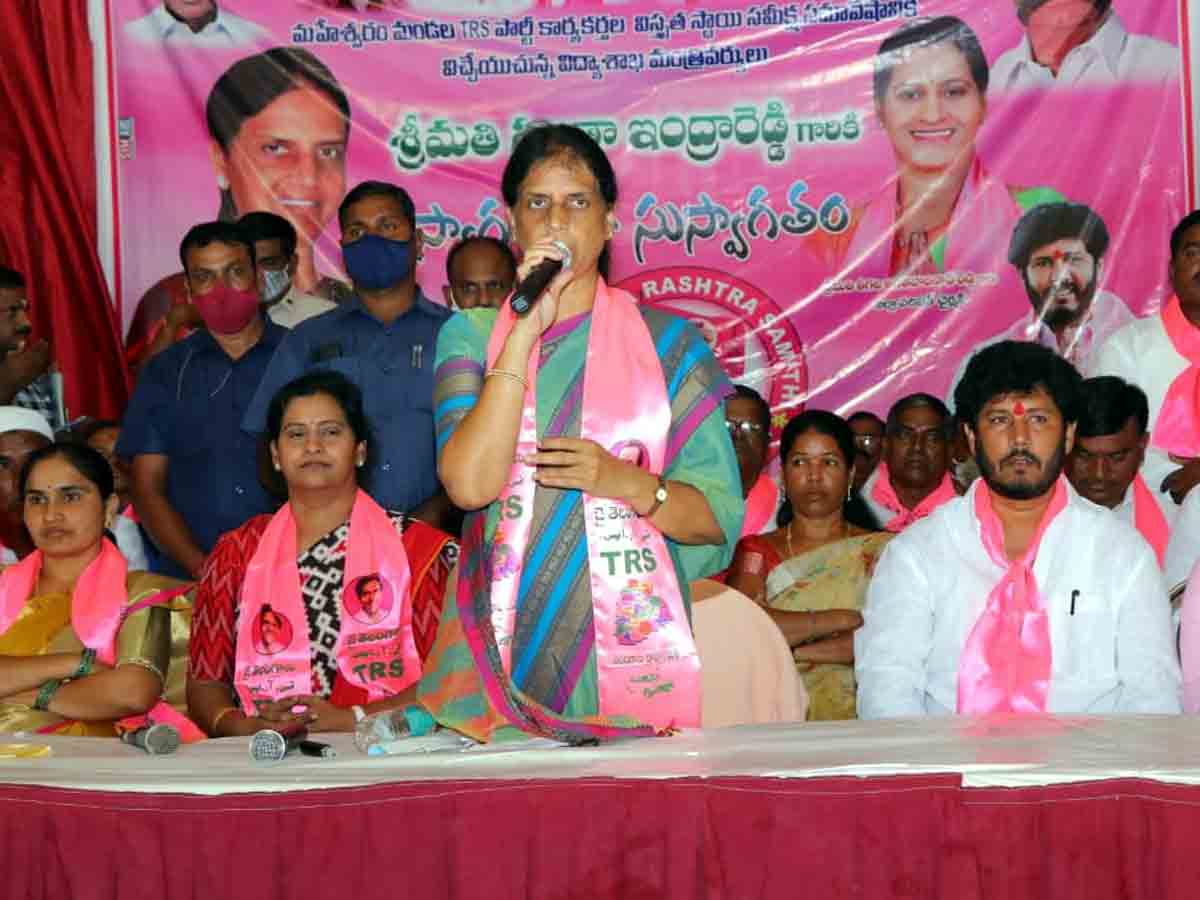 Rangareddy : విజయగర్జనకు తరలిరండి.. విద్యాశాఖ మంత్రి సబితా ఇంద్రారెడ్డి