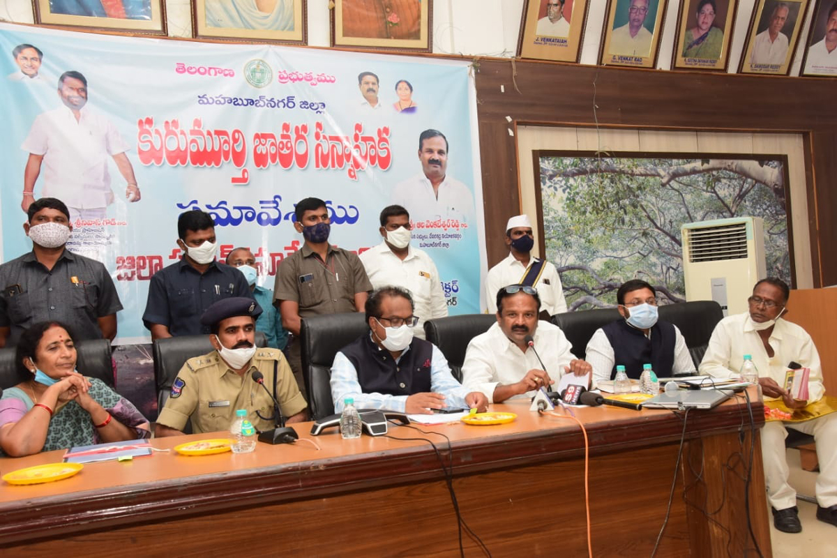 ఉత్సవాలు బ్రహ్మాండంగా జరపాలి