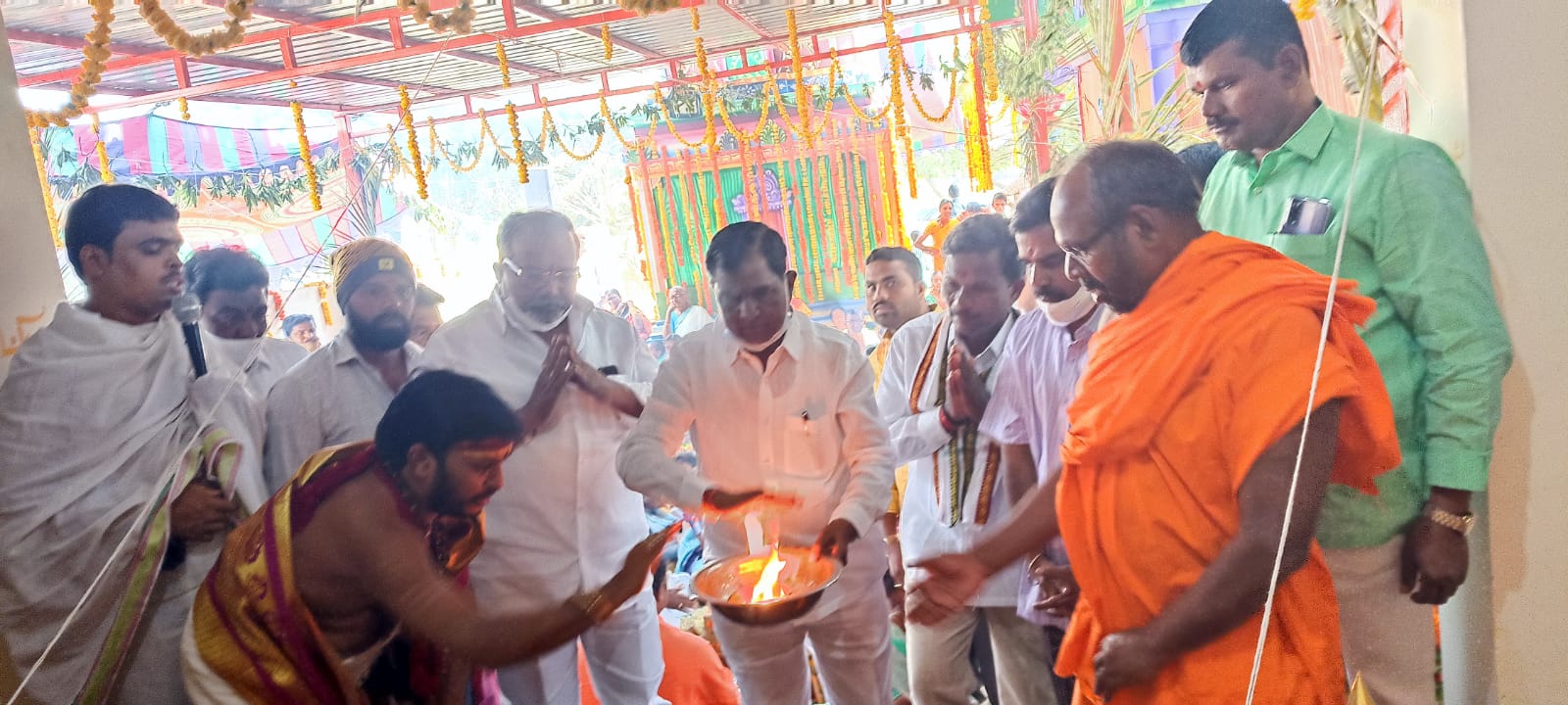 Shadnagar : వైభవంగా విగ్రహా ప్రతిష్టాపన మహోత్సవ పూజలు.. ఎమ్మెల్యే అంజయ్యయాదవ్‌