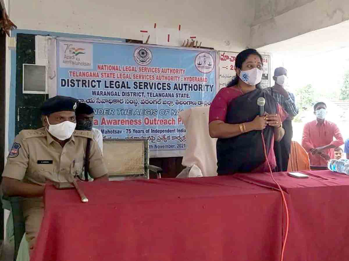 Warangal : ఉచిత న్యాయసేవలను సద్వినియోగం చేసుకోవాలి.. న్యాయమూర్తి చాముండేశ్వరీ