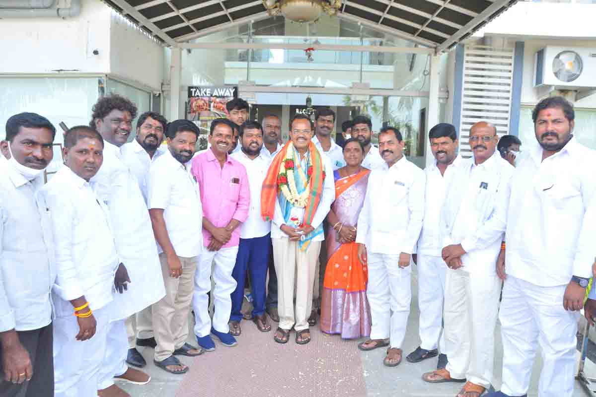 దళితబంధు నిలిపివేతపై మోత్కుపల్లి ధ్వజం