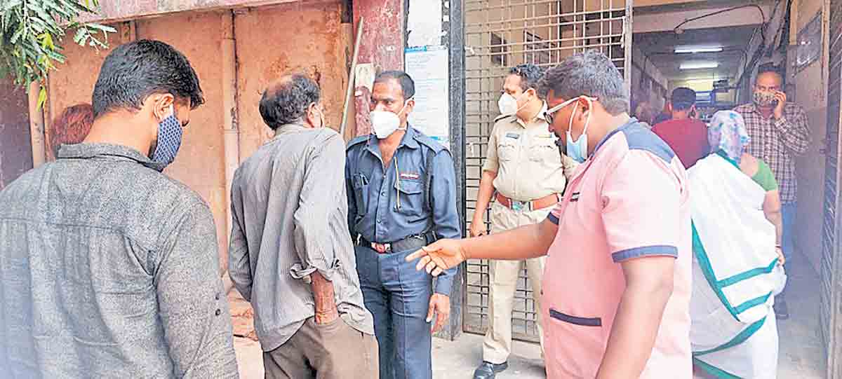 మత్తు పదార్థాలు తీసుకువస్తే ఉపేక్షించేది లేదు