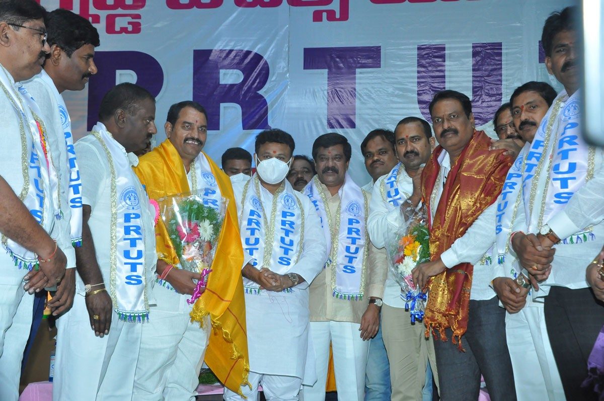 ఉద్యమంలో ఉపాధ్యాయులూ కలిసి నడిచారు..