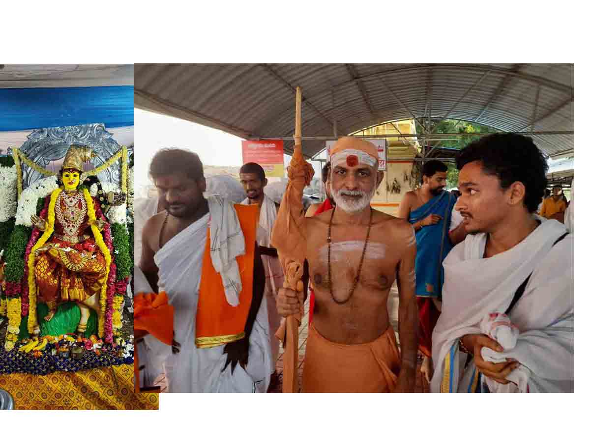 8వరోజు అమ్మవారు మహాగౌరి రూపంలో దర్శనం