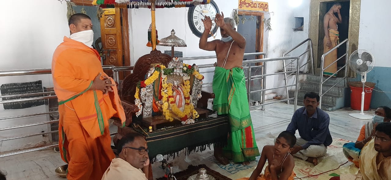 Matampally: భక్తుల పాలిట కొంగు బంగారం మట్టపల్లి లక్ష్మీనరసింహుడు