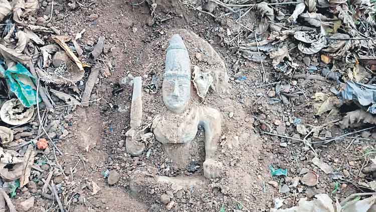 వెలుగుచూసిన పురాతన విగ్రహం