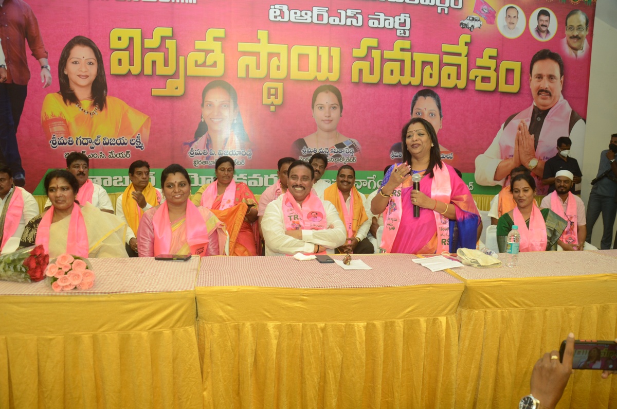 Hyderabad | ప్రభుత్వ పథకాలు ప్రజల్లోకి తీసుకెళ్లే బాధ్యత కార్యకర్తలదే : గద్వాల్‌  విజయలక్ష్మి