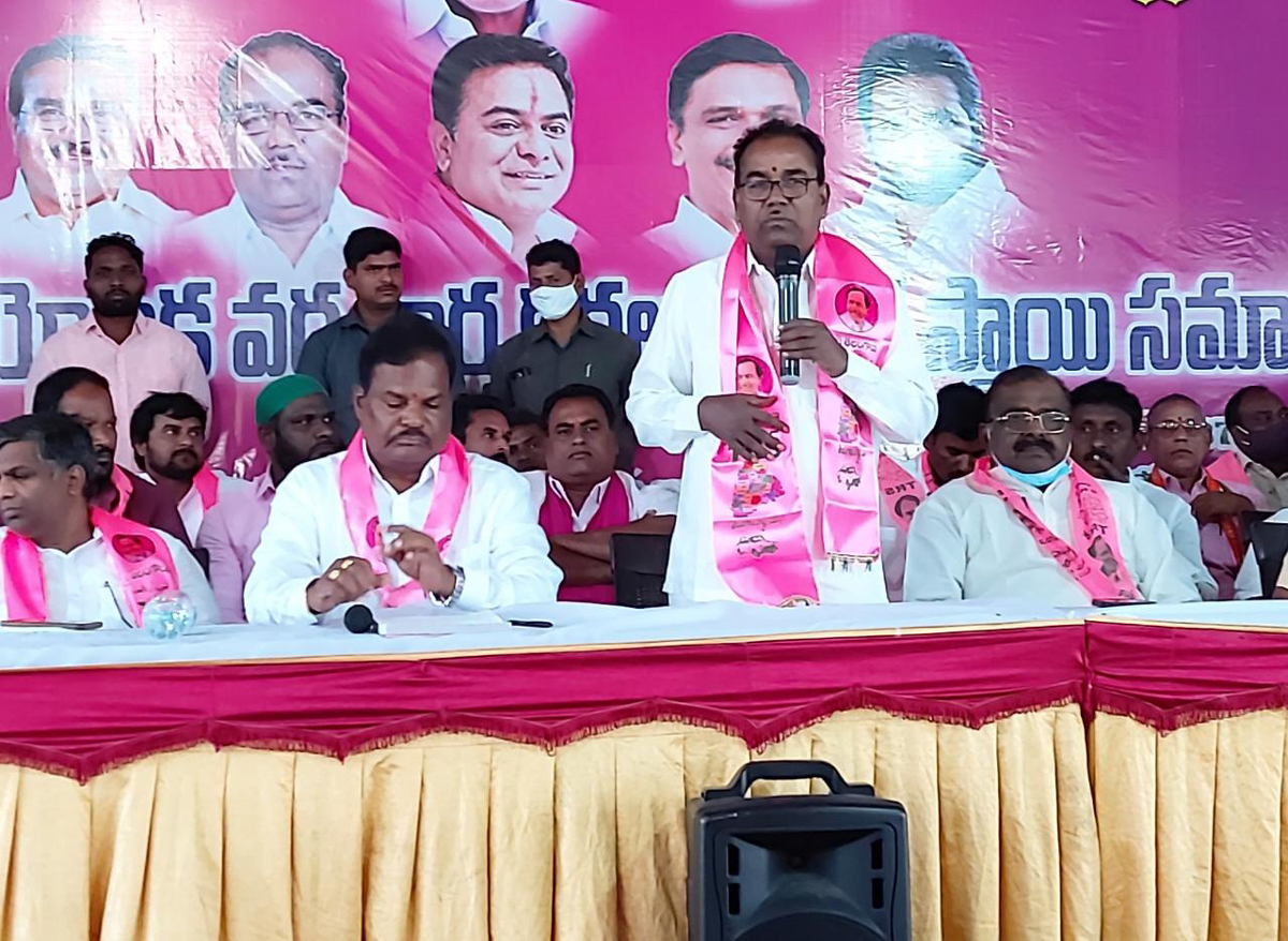 బీజేపీది పసలేని పాలన..