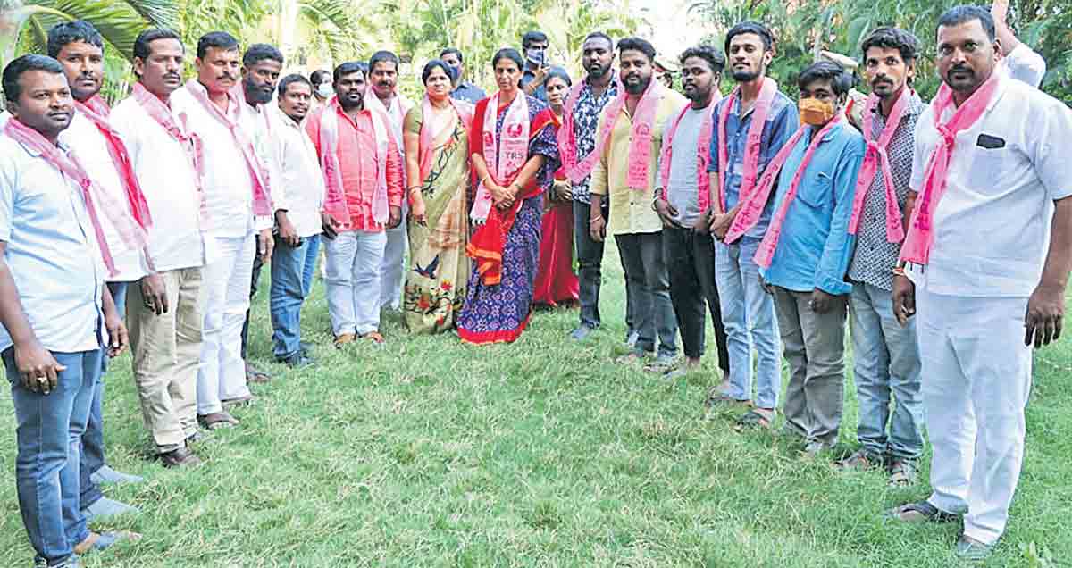 సమన్వయంతో అభివృద్ధికి కృషి చేయాలి