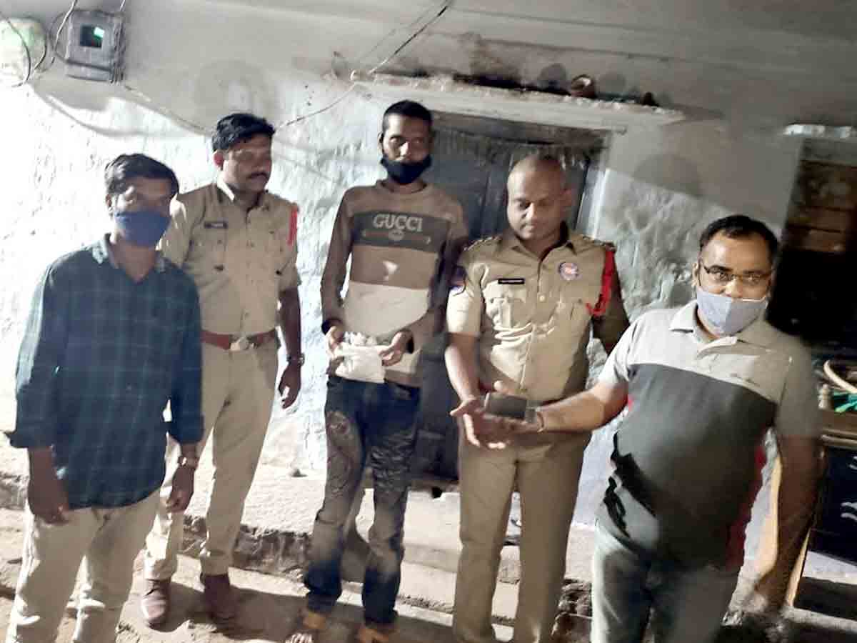 Rangareddy : షాద్‌నగర్‌ పట్టణంలో గంజాయి.. నిందితుడు పోలీసుల అదుపులో..