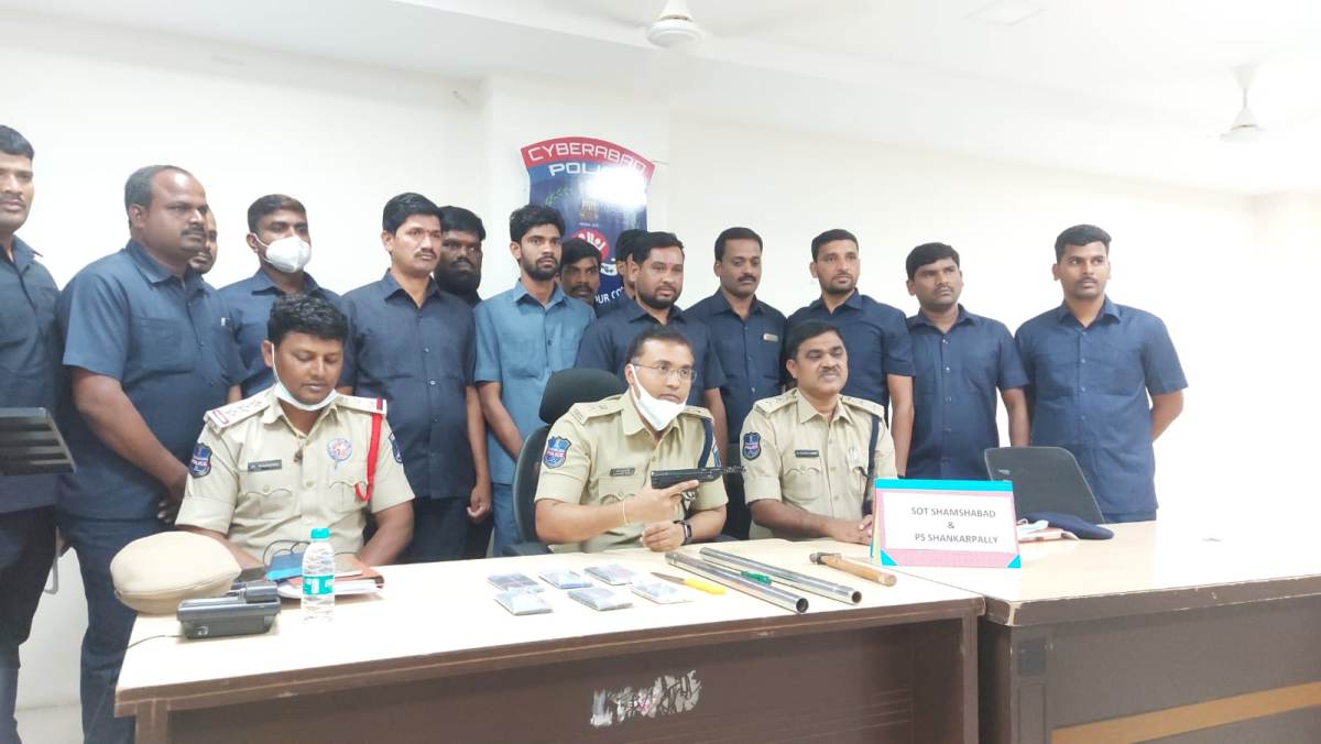 Interstate gang| అంత‌రాష్ట్ర దోపిడి దొంగల ముఠా అరెస్టు