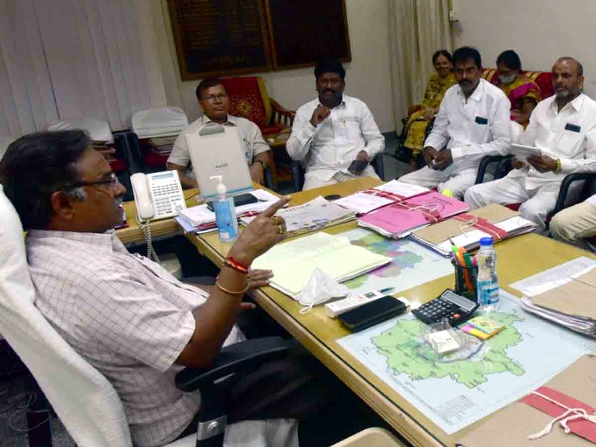 Rangareddy : నవంబర్‌ 1న ముసాయిదా ఓటరు జాబితాను ప్రచురించాలి.. జిల్లా అదనపు కలెక్టర్‌ తిరుపతిరావు