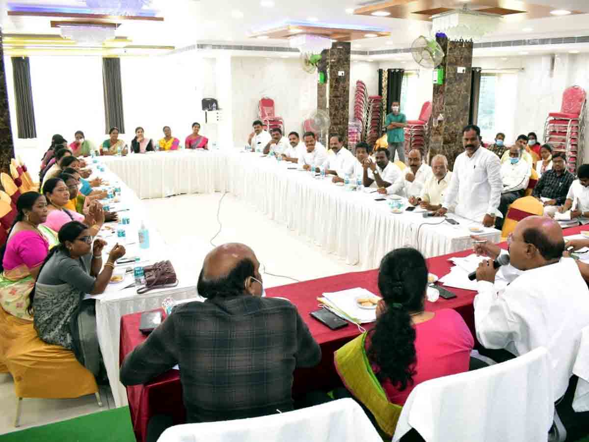 Rangareddy : అధికారులు, ప్రజాప్రతినిధుల సమన్వయంతోనే మున్సిపాలిటీ అభివృద్ధి.. ఎమ్మెల్యే మంచిరెడ్డి కిషన్‌రెడ్డి