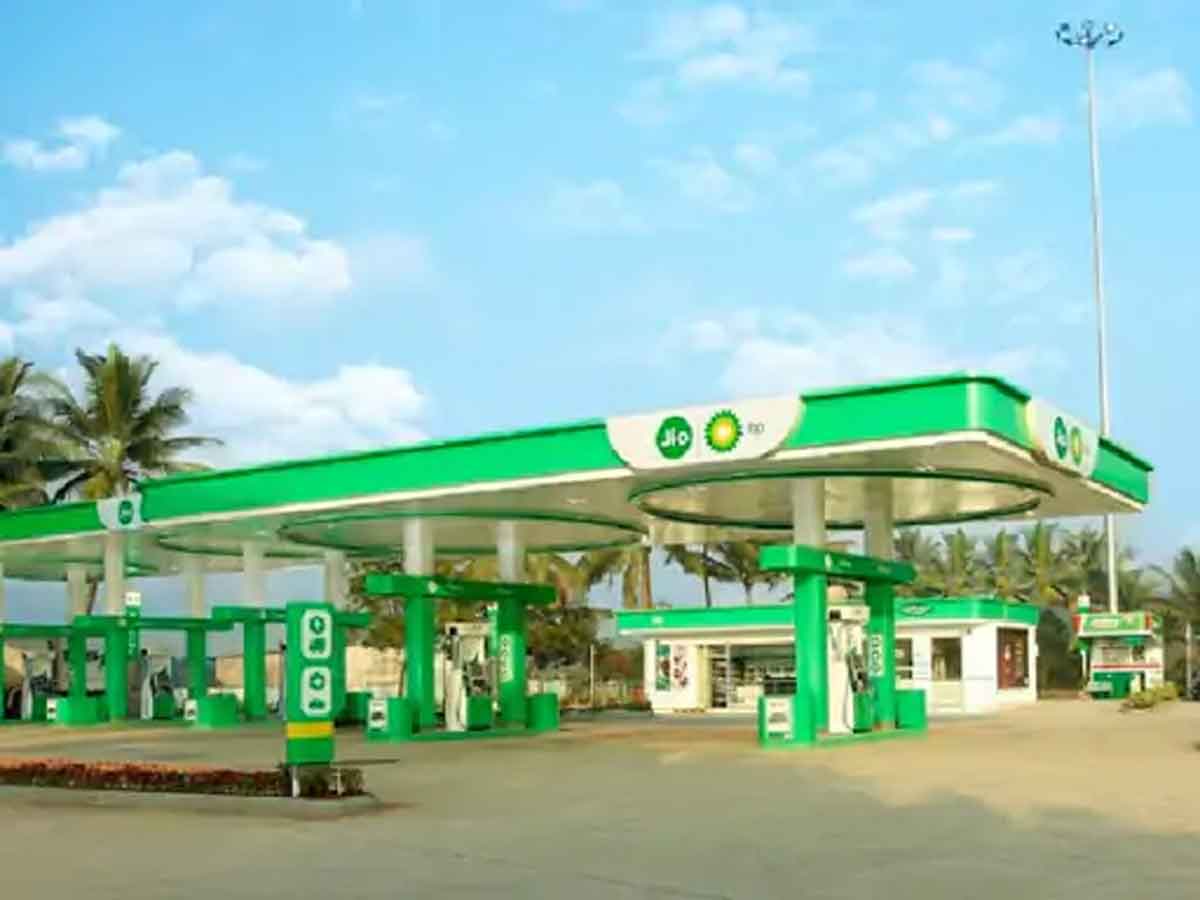 Jio-BP mobility stations: జియో-బీపీ మొబిలిటీ స్టేషన్లు ప్రారంభం