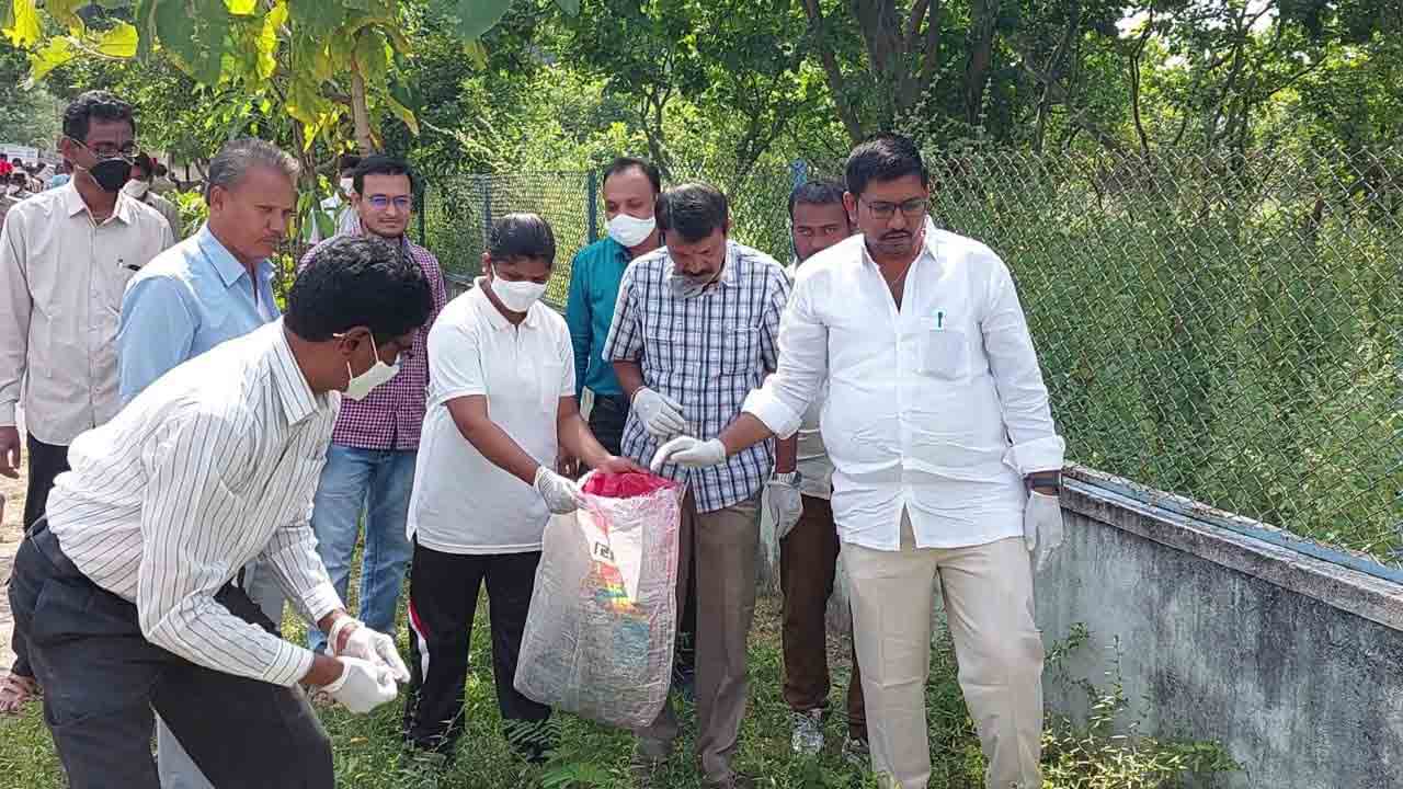 స్వచ్ఛ ఆదిలాబాద్‌కు స్థానిక ప్రజలు సహకరించాలి..