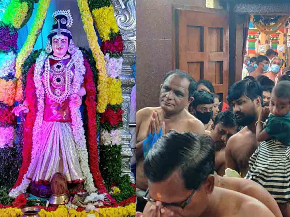 బ్రహ్మచారిణి అవతారంలో అమ్మవారు దర్శనం..