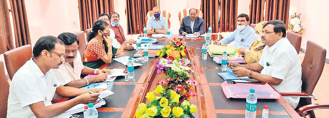 టీయూ ఇంచార్జి రిజిస్ట్రార్‌ తొలగింపు