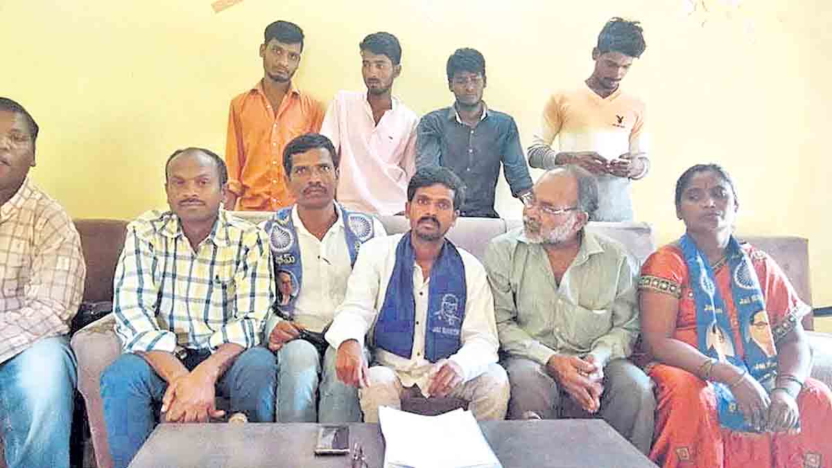 దళితుల మధ్య చిచ్చుపెట్టేందుకు ప్రయత్నం