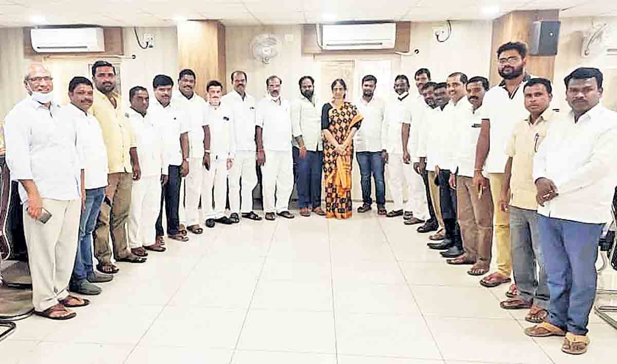 సమన్వయంతో పని చేయాలి