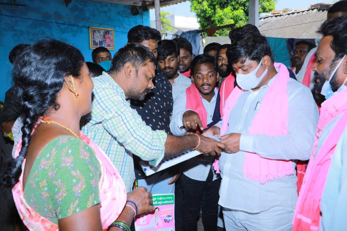 Huzurabad | ఇంటింటికీ తిరుగుతూ.. ఎమ్మెల్యే నరేందర్‌ ప్రచారం