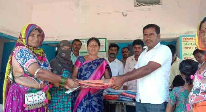 అన్నివర్గాల పండుగలకు సమప్రాధాన్యం