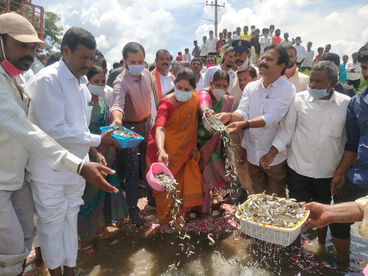 Turkapally: సీఎం కేసీఆర్ కృషితో మత్స్య కారుల జీవితాల్లో వెలుగులు.. ప్రభుత్వ విప్ గొంగిడి సునీతారెడ్డి
