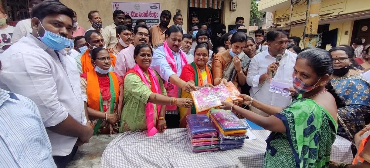 bathukamma sarees | ప్రజల అభ్యున్నతి, సంక్షేమమే ప్రభుత్వ లక్ష్యం : ఎమ్మెల్యే దానం నాగేందర్‌