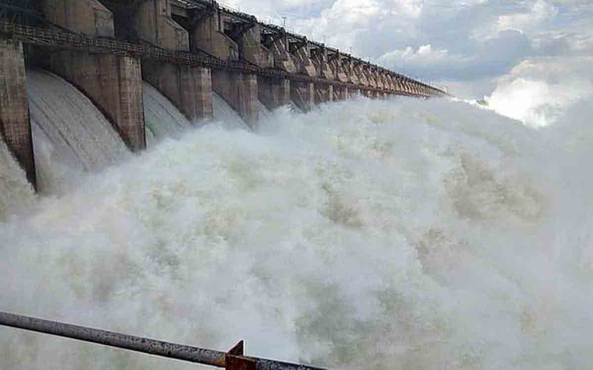 శ్రీరాంసాగర్‌ ప్రాజెక్ట్ కు 70 వేల 500 క్యూసెక్కుల ఇన్‌ఫ్లో